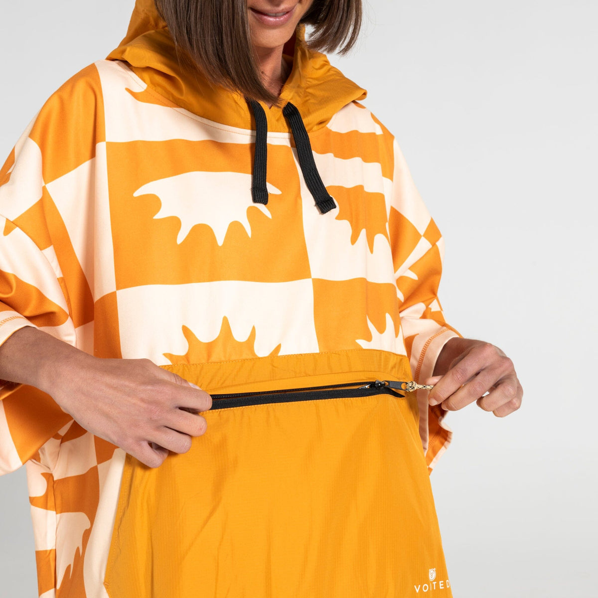 Voited Micro Fleece Poncho - Concha