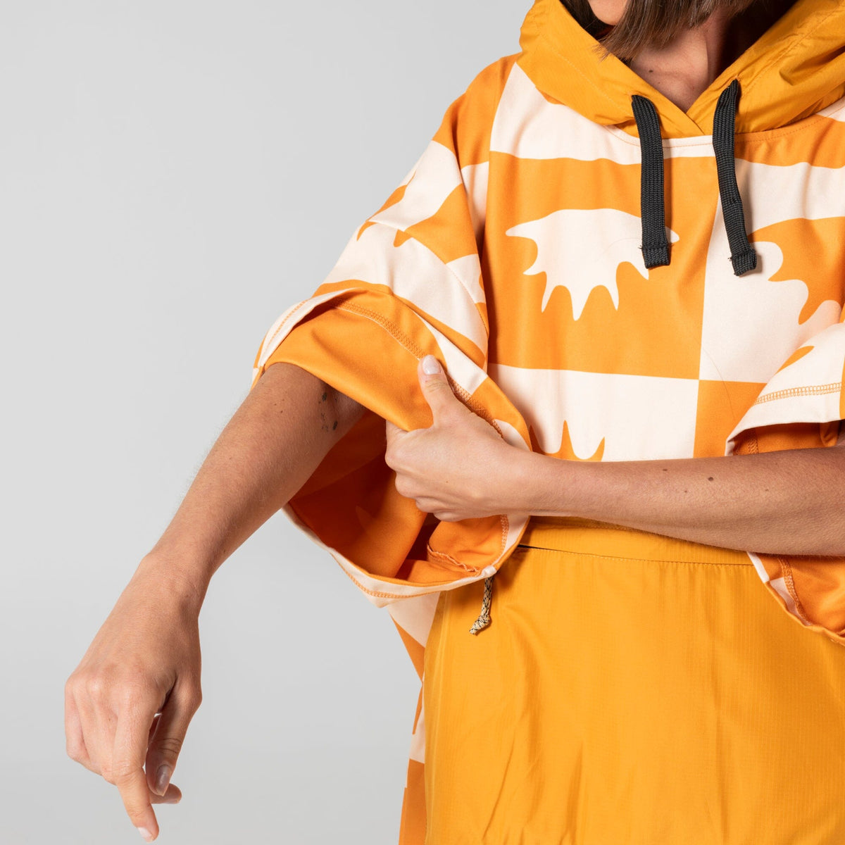 Voited Micro Fleece Poncho - Concha