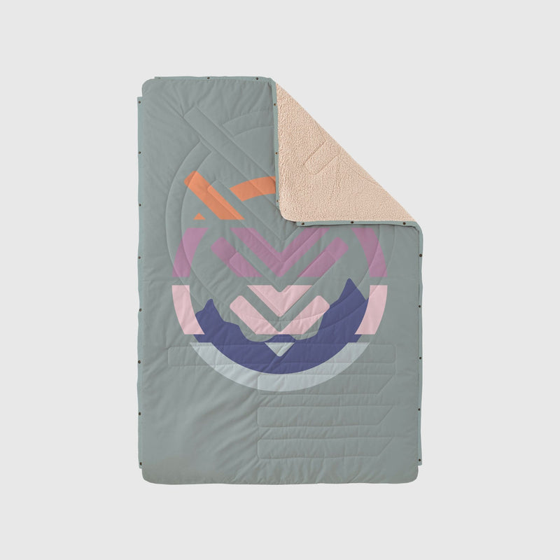 Voited Cloudtouch™ Indoor/Outdoor Camping Blanket - Echo Bloom