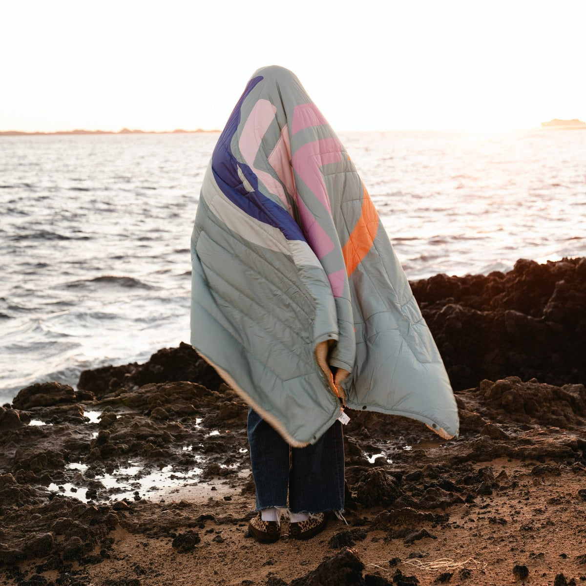 Voited Cloudtouch™ Indoor/Outdoor Camping Blanket - Echo Bloom