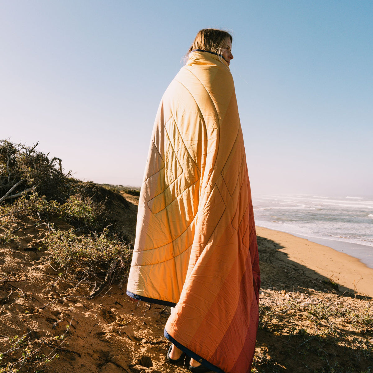 Voited Cloudtouch™ Indoor/Outdoor Camping Blanket - Golden Drift