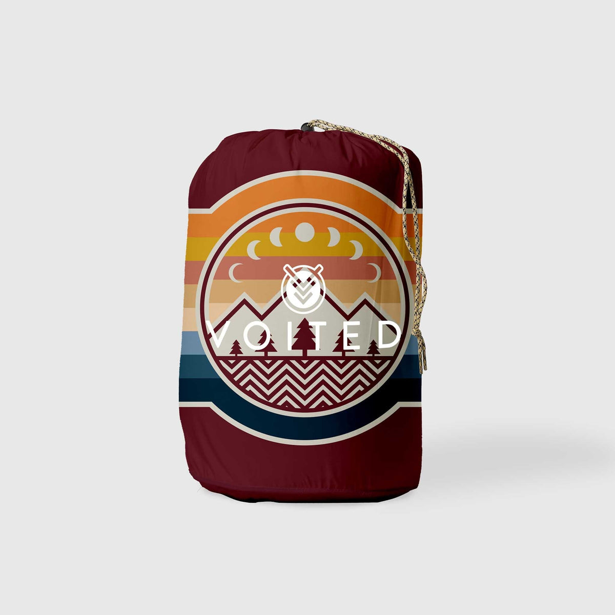 Voited Cloudtouch™ Indoor/Outdoor Camping Blanket - Camp Vibes / Berry