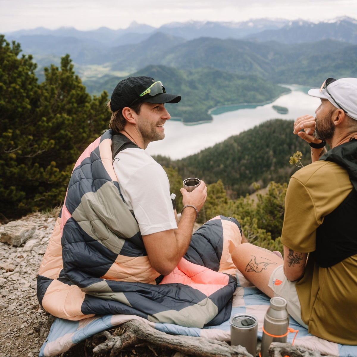 Voited Recycled Ripstop Outdoor Camping Blanket - Wavecheck