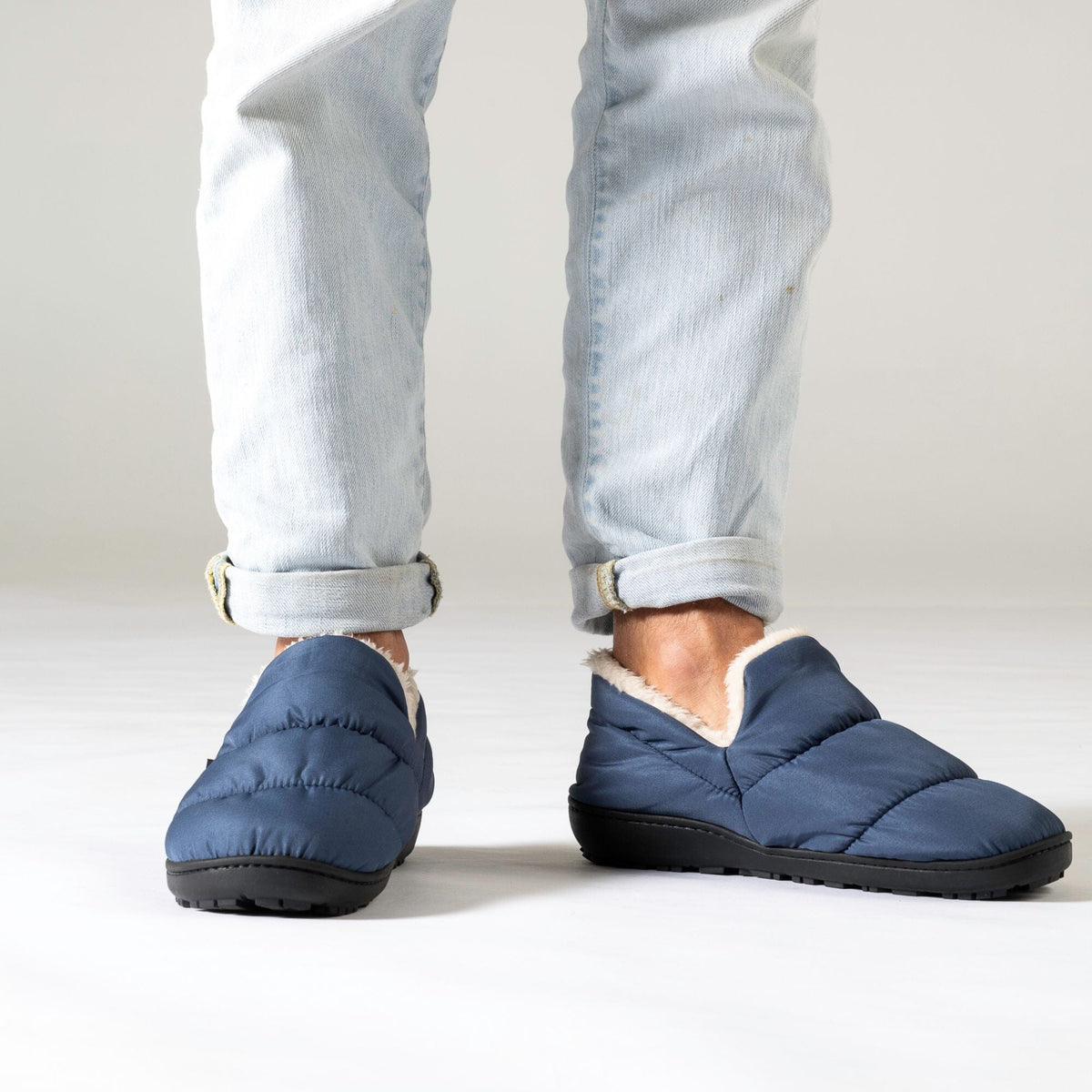 Voited Cloudtouch™ Slipper - Lightweight, Indoor/Outdoor Fleece-Lined Camping Slippers - Ocean Navy