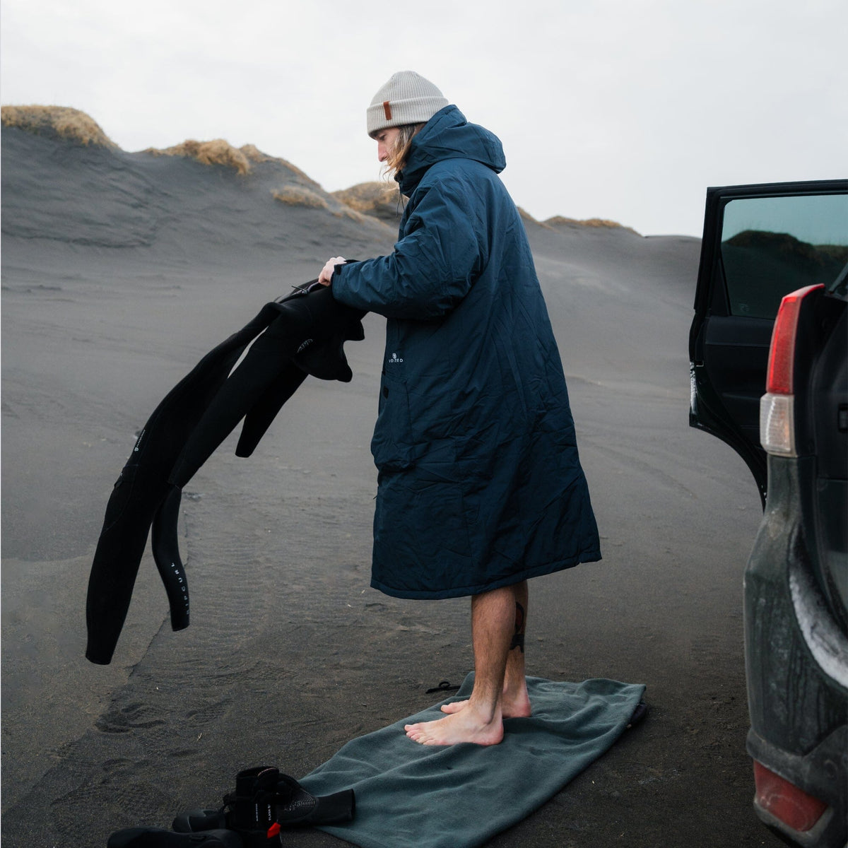 Voited Outdoor Change Robe & Drycoat For Surfing, Camping, Vanlife & Wild Swimming - Ocean Navy