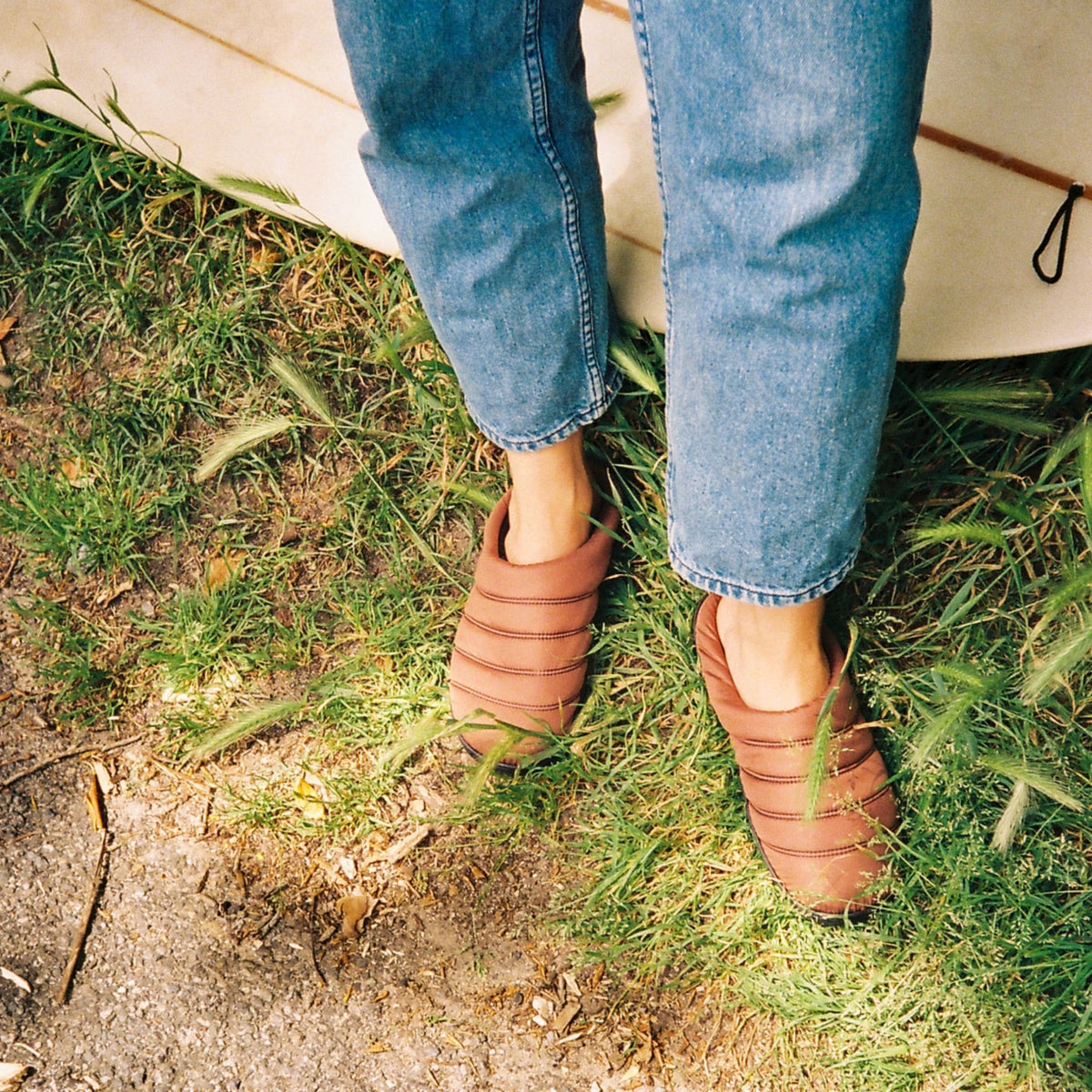 Voited Soul Slipper - Lightweight, Indoor/Outdoor Camping Slippers - Chocolate