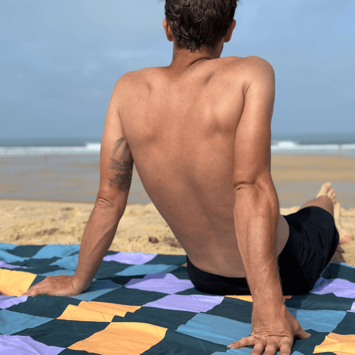 Voited Compact Picnic & Beach Blanket - Cheeckers