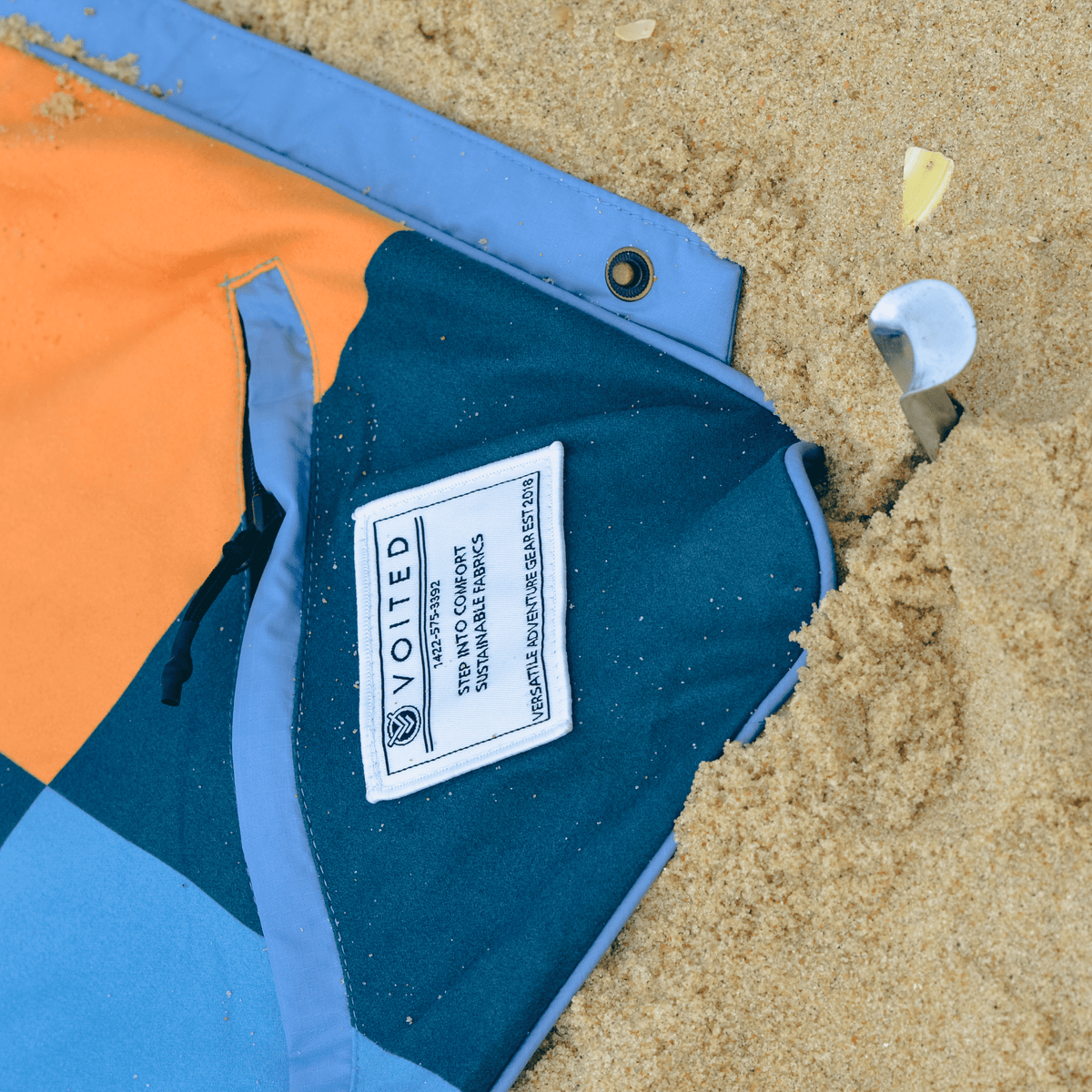 Voited Compact Picnic & Beach Blanket - Cheeckers