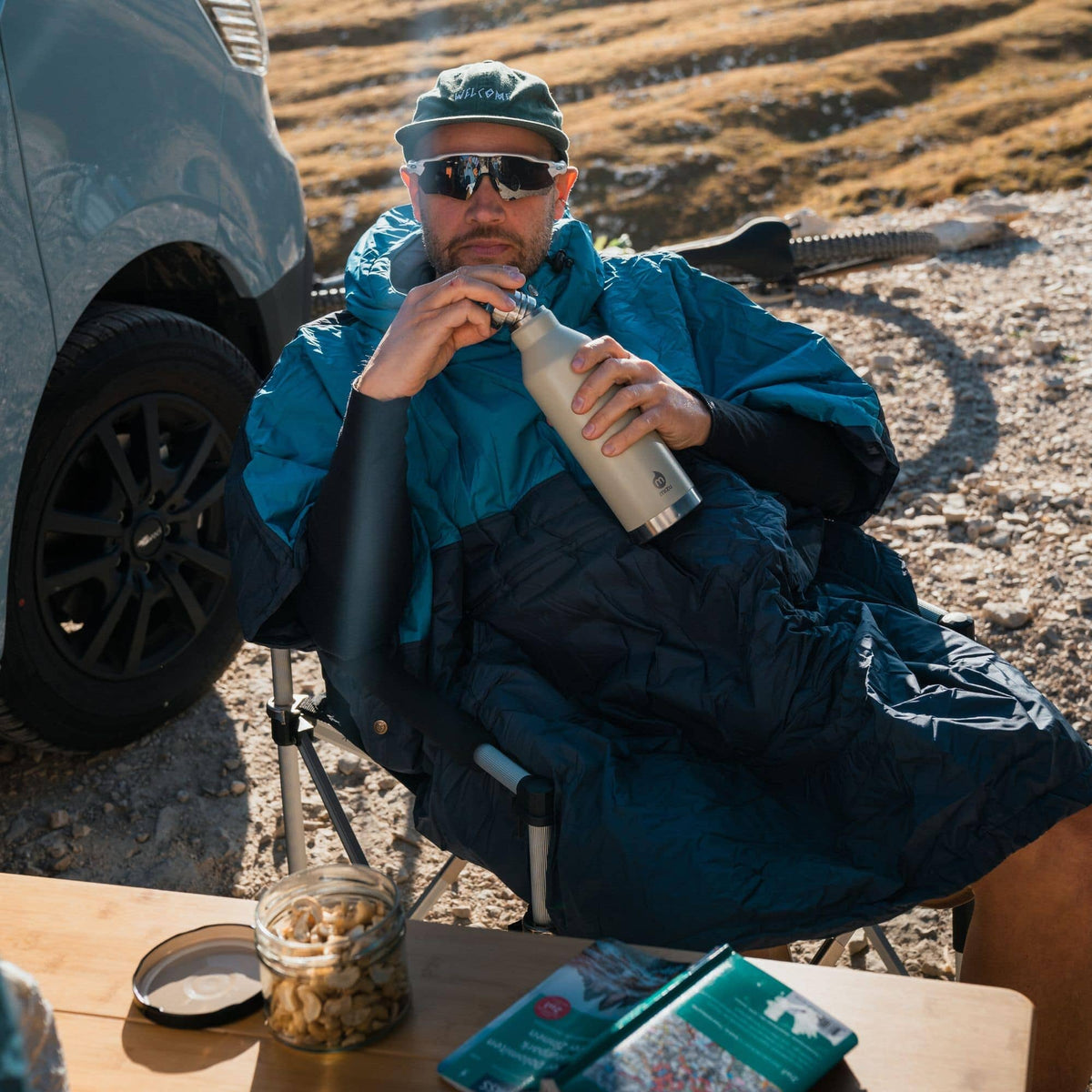 Voited Trooper Outdoor Premium Poncho-Blanket - Blue Steel / Graphite