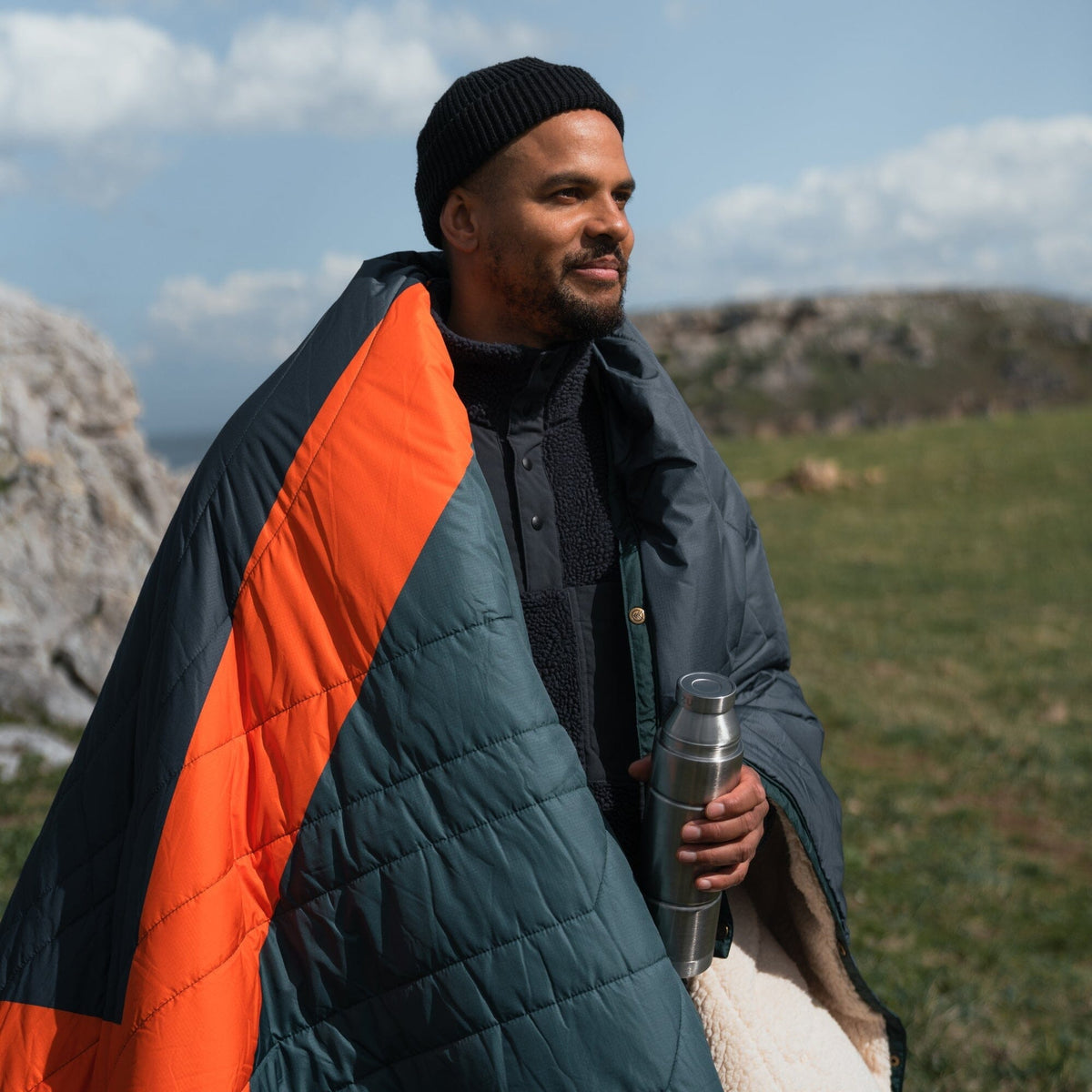 Voited Cloudtouch™ Indoor/Outdoor Camping Blanket - Cabin